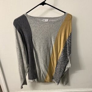 ZYIA Gray and Gold Colorblock Sweater